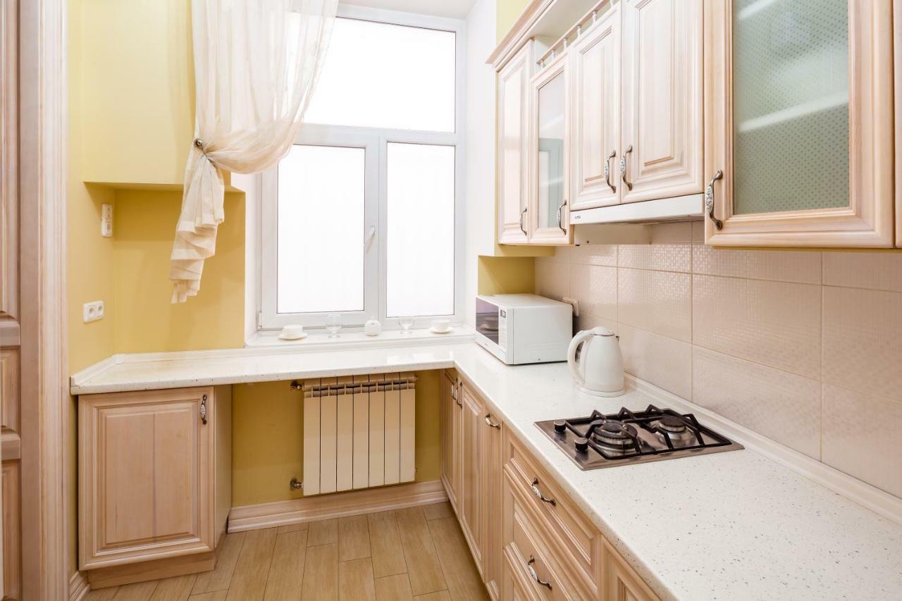 Romari Проспект Свободи 31 Lviv Bagian luar foto