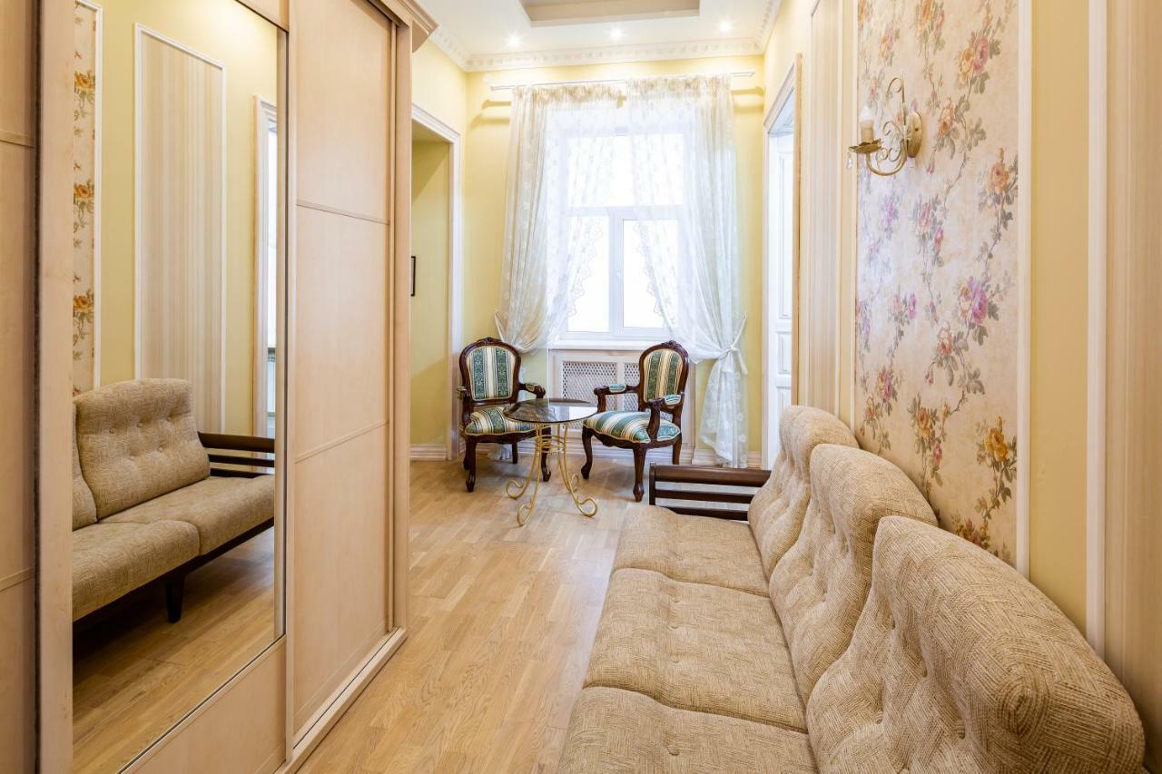 Romari Проспект Свободи 31 Lviv Bagian luar foto